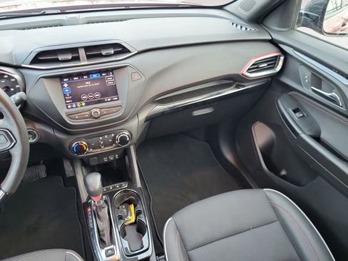 Used 2023 Chevrolet TrailBlazer RS image 13
