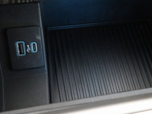 Used 2020 Ford F350 Lariat w/ Lariat Value Package image 37