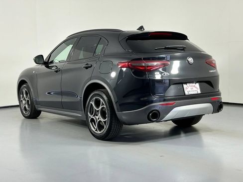 Used 2023 Alfa Romeo Stelvio Ti AWD/4WD image 5