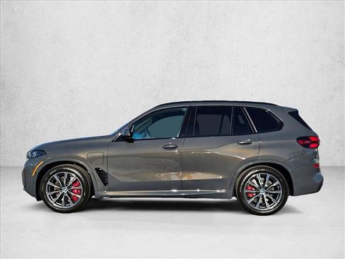 New 2026 BMW X5 xDrive50e w/ M Sport Package AWD/4WD image 5