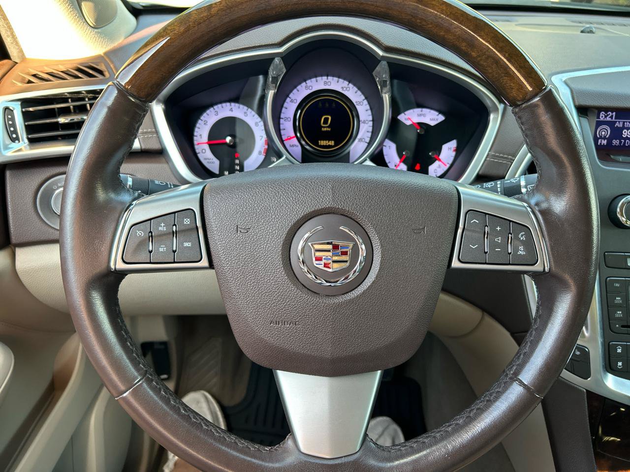 Used 2011 Cadillac SRX Luxury FWD image 15