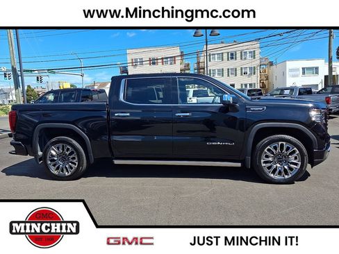 Used 2023 GMC Sierra 1500 Denali Ultimate AWD/4WD image 7