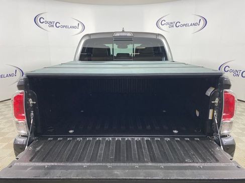Used 2017 Toyota Tacoma Limited w/ Tow Package AWD/4WD image 6