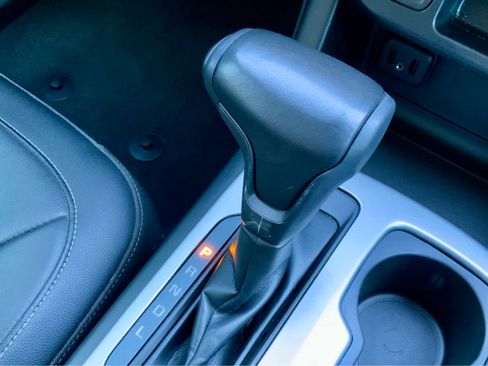 Used 2020 Chevrolet Colorado ZR2 image 45