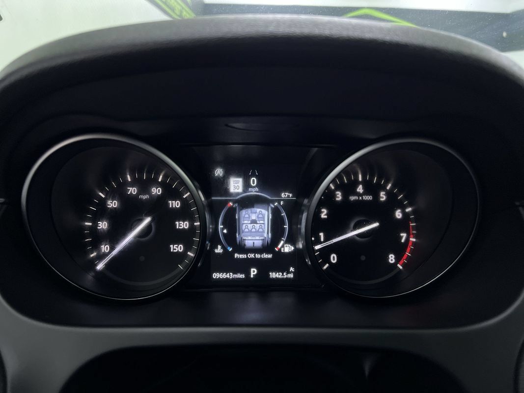 Used 2018 Land Rover Discovery Sport HSE Luxury AWD/4WD image 19