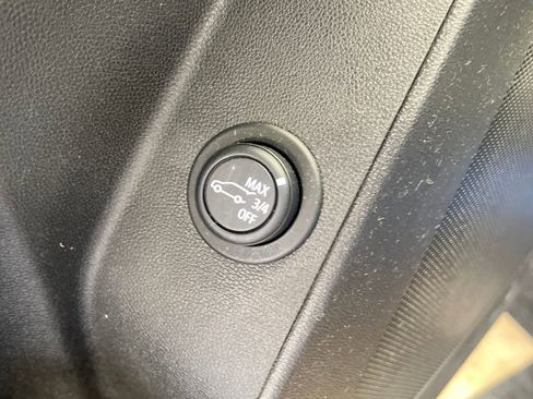 Used 2024 Chevrolet Equinox RS image 33