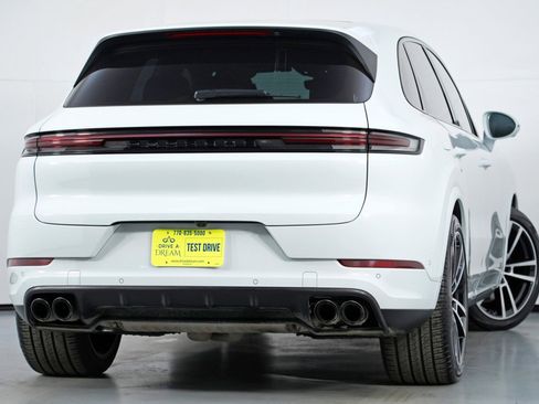 Used 2024 Porsche Cayenne S w/ Premium Package Plus image 5