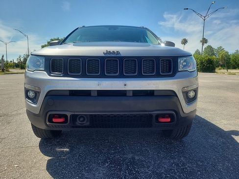 Used 2021 Jeep Compass Trailhawk AWD/4WD image 3