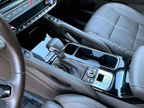 Certified 2022 Kia Telluride SX w/ Towing Package image 10