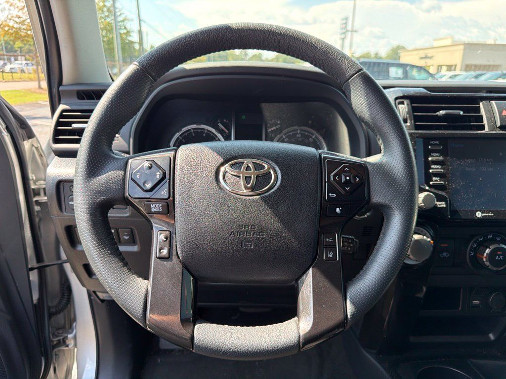 Used 2023 Toyota 4Runner TRD Off-Road AWD/4WD image 23