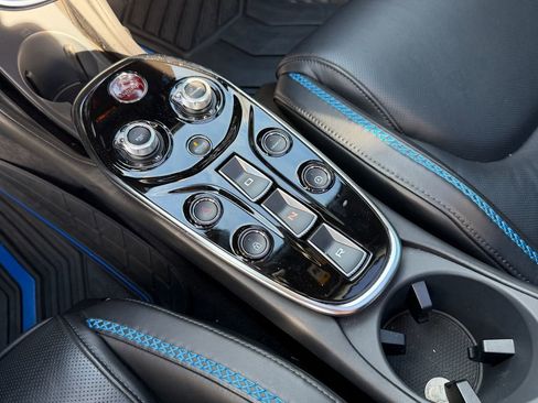 Used 2021 McLaren GT image 23