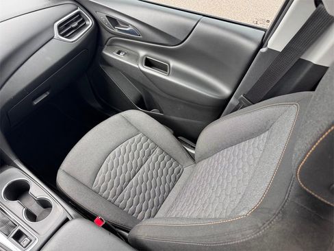 Used 2020 Chevrolet Equinox LT image 19