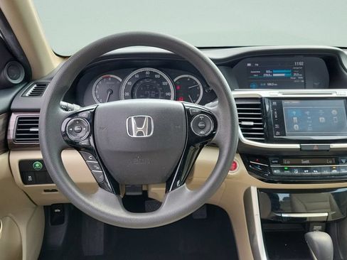 Used 2017 Honda Accord EX image 12
