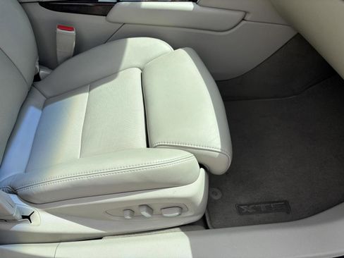 Used 2014 Cadillac XTS Premium w/ Driver Assist Package image 18