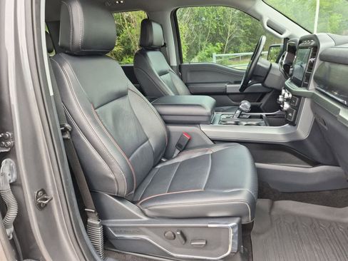 Certified 2022 Ford F150 Lariat w/ Trailer Tow Package AWD/4WD image 26