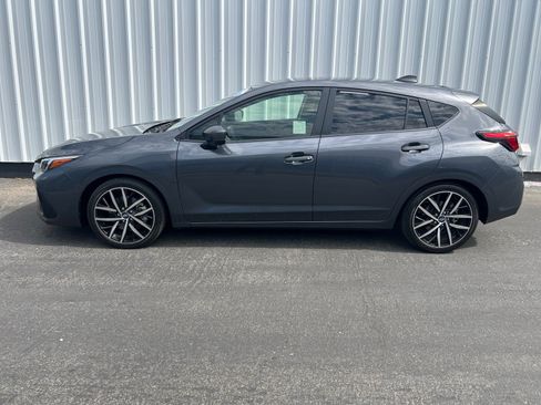 Used 2025 Subaru Impreza 2.0i Sport AWD/4WD image 3