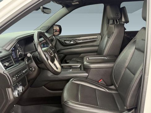 Used 2021 GMC Yukon XL Denali w/ Denali Premium Package RWD image 5