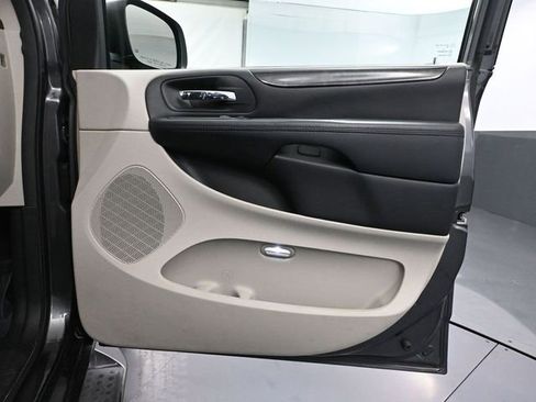 Used 2017 Dodge Grand Caravan SE w/ Power Window Group image 42