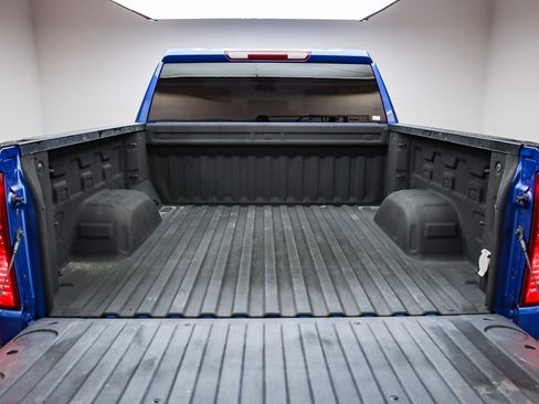 Used 2022 Chevrolet Silverado 1500 Custom image 27