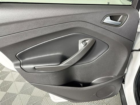 Used 2019 Ford Escape SEL image 25