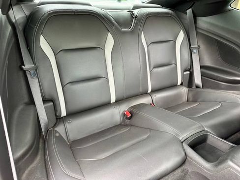 Used 2020 Chevrolet Camaro SS RWD image 17