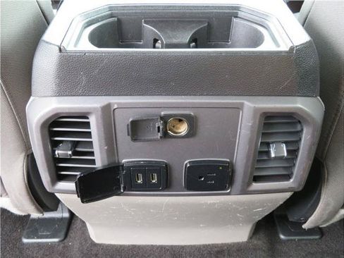 Used 2018 Ford F150 XLT w/ Equipment Group 302A Luxury AWD/4WD image 9