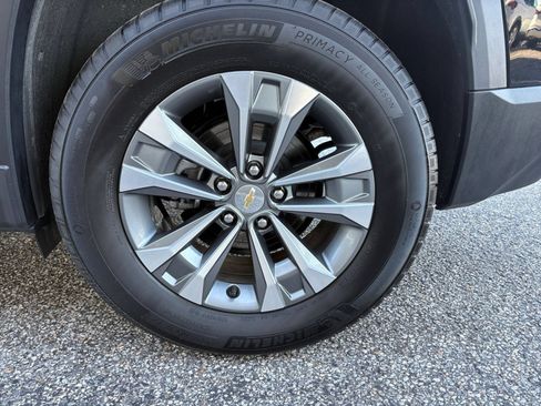 Used 2025 Chevrolet Equinox LT AWD/4WD image 24