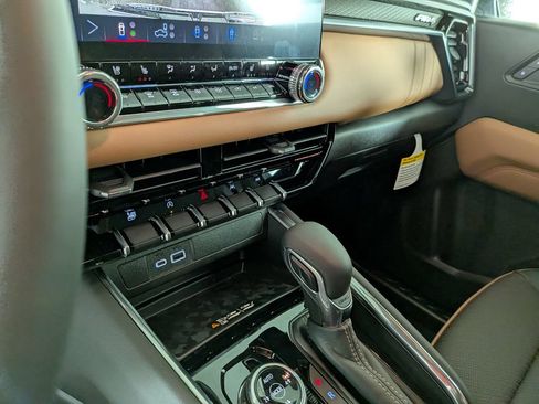New 2026 GMC Canyon AT4 w/ Technology Plus Package AWD/4WD image 23