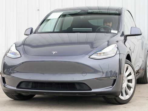 Used 2020 Tesla Model Y Performance image 3