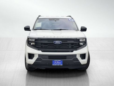 Certified 2025 Ford Expedition Active AWD/4WD image 2