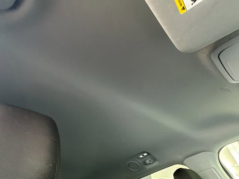 Certified 2022 Ford Explorer XLT image 18