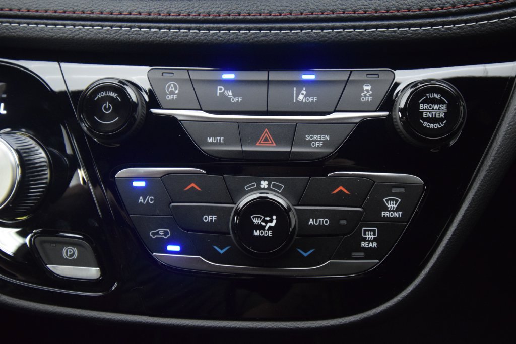 New 2027 Chrysler Pacifica Select AWD/4WD image 20