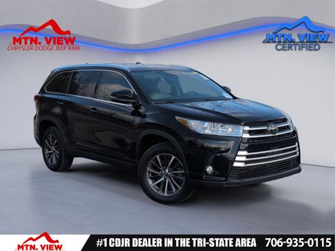 Used 2019 Toyota Highlander XLE image 1