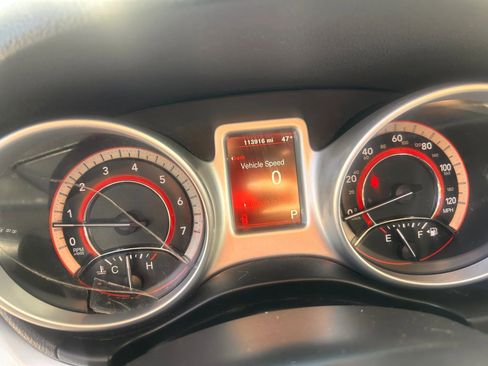 Used 2018 Dodge Journey SE image 10