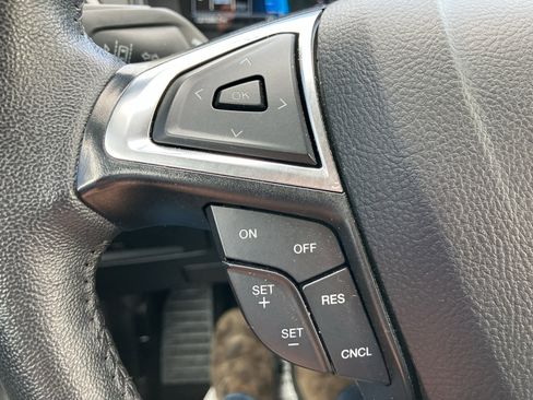 Used 2024 Ford Edge SEL image 16