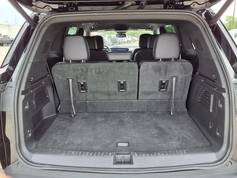 Used 2025 Buick Enclave Preferred AWD/4WD image 47