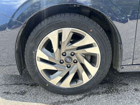 Used 2024 Subaru Legacy Limited AWD/4WD image 12