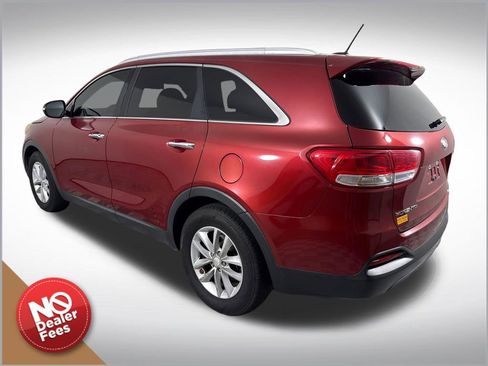 Used 2018 Kia Sorento FWD V6 image 6