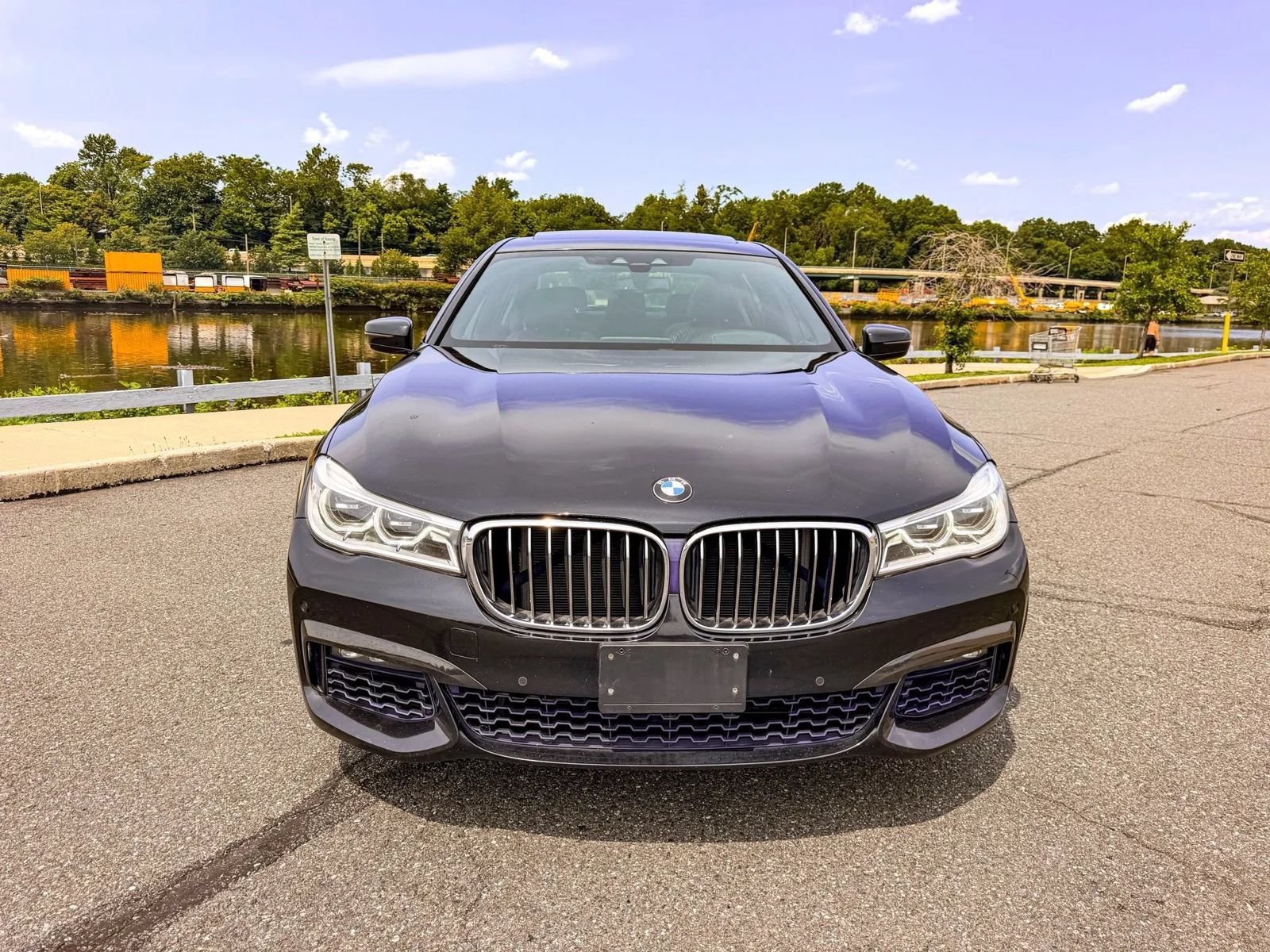 Used 2018 BMW ALPINA B7 xDrive AWD/4WD image 3