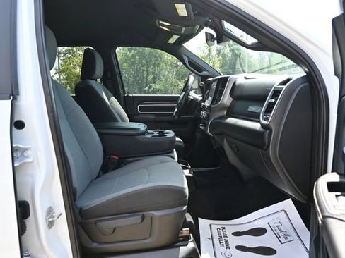 Used 2024 RAM 2500 Big Horn AWD/4WD image 19