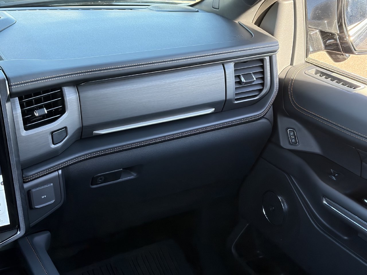 Certified 2024 Ford Expedition Max Platinum AWD/4WD image 26