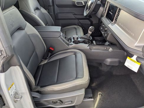 New 2026 Ford Bronco Outer Banks AWD/4WD image 21