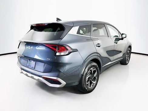 Used 2025 Kia Sportage LX image 9