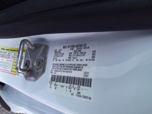 Used 2017 Ford Transit Connect XL image 34