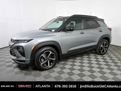 Used 2023 Chevrolet TrailBlazer RS image 2