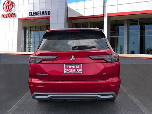 Used 2025 Mitsubishi Outlander SEL AWD/4WD image 5