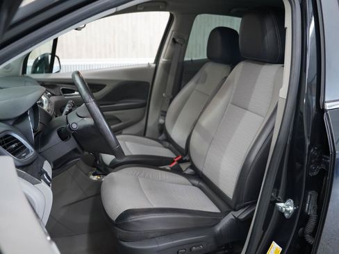 Used 2015 Buick Encore FWD image 23