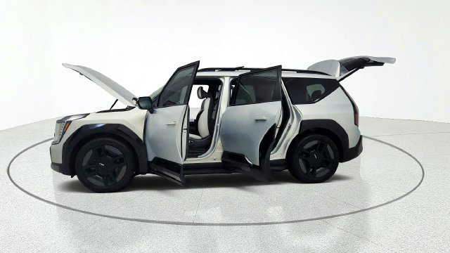 Used 2024 Kia EV9 GT-Line AWD/4WD image 14