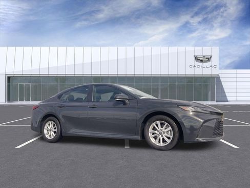 Used 2025 Toyota Camry LE w/ Convenience Package image 1