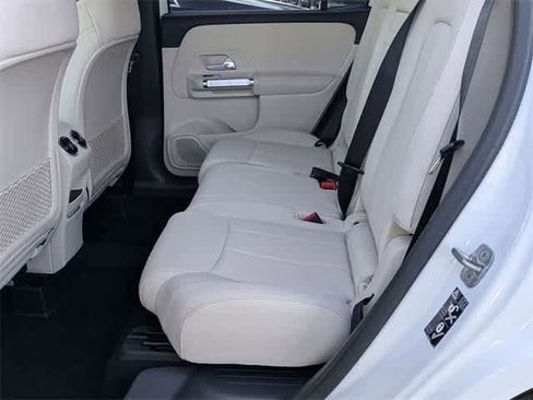 New 2025 Mercedes-Benz GLB 250 image 5